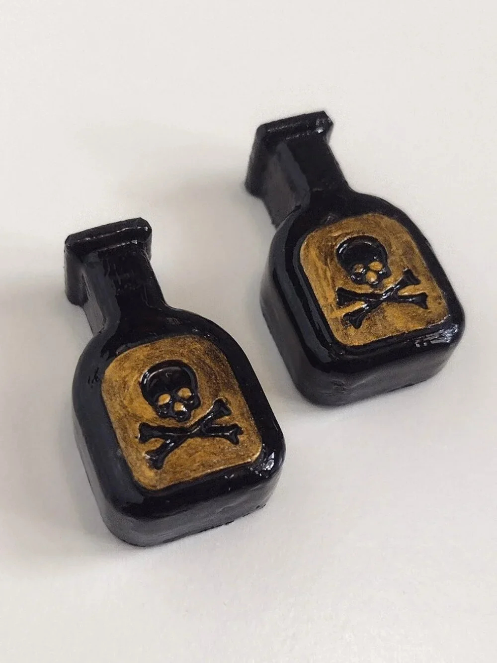 2 Black & Gold Gothic Halloween Apothecary Bottles, Skull & Crossbones Flat-back